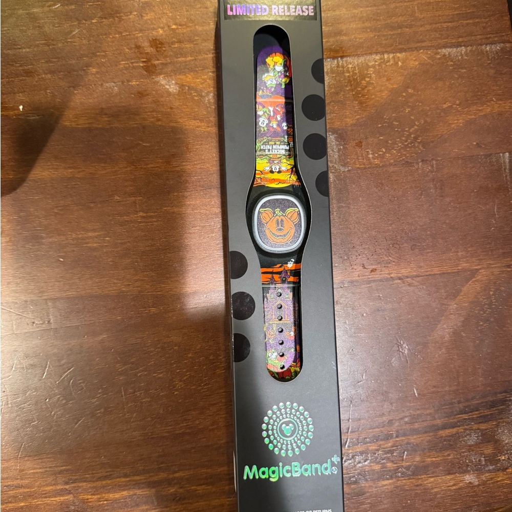 Limited Edition Disney MagicBand Halloween